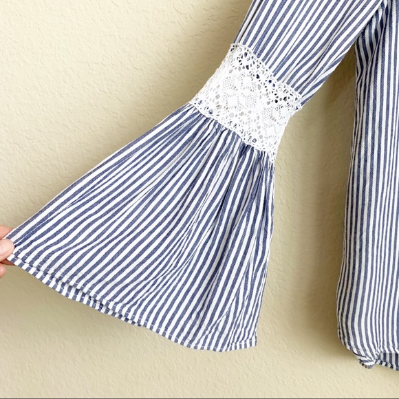 Jane & Delancy | bell sleeves blouse - Picture 3 of 7